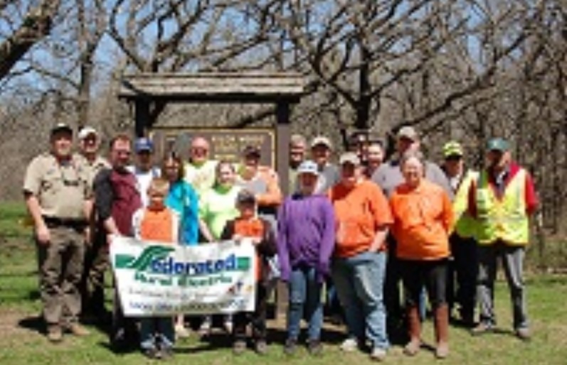 Federated Rural Electric coordinates GreenTouch spruce-up day at Kilen Woods